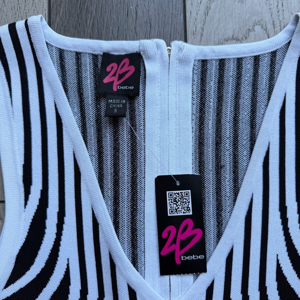 2B Bebe Monochrome Patterned Dress - Picture 5 of 7